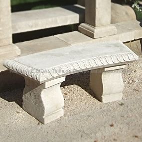 Petit banc en pierre pour salon d'extérieur ou décoration du jardin - Atelier Alain BIDAL (Provence)