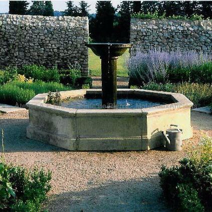 Fontaine en pierre naturelle d'Avy - Atelier Alain BIDAL (Provence)