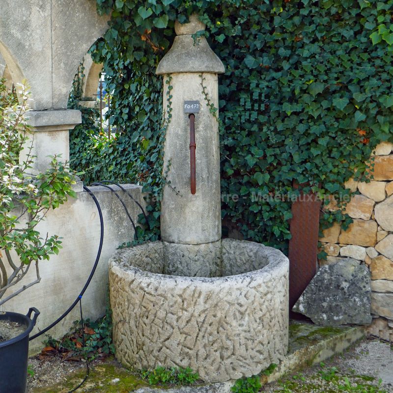 Fontaine de jardin, un élément de déco pour petit extérieur par le tailleur de pierre A Bidal.
