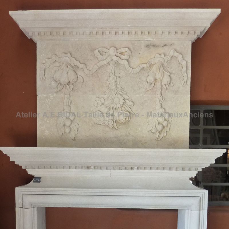 Exceptional Louis XIII mantelpiece in stone - Atelier Alain BIDAL (Provence)
