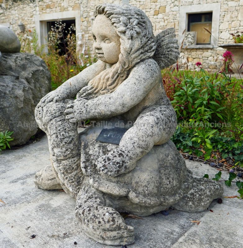 Sculpture en pierre naturelle patinée : Atelier Alain BIDAL de l'Isle sur la Sorgue