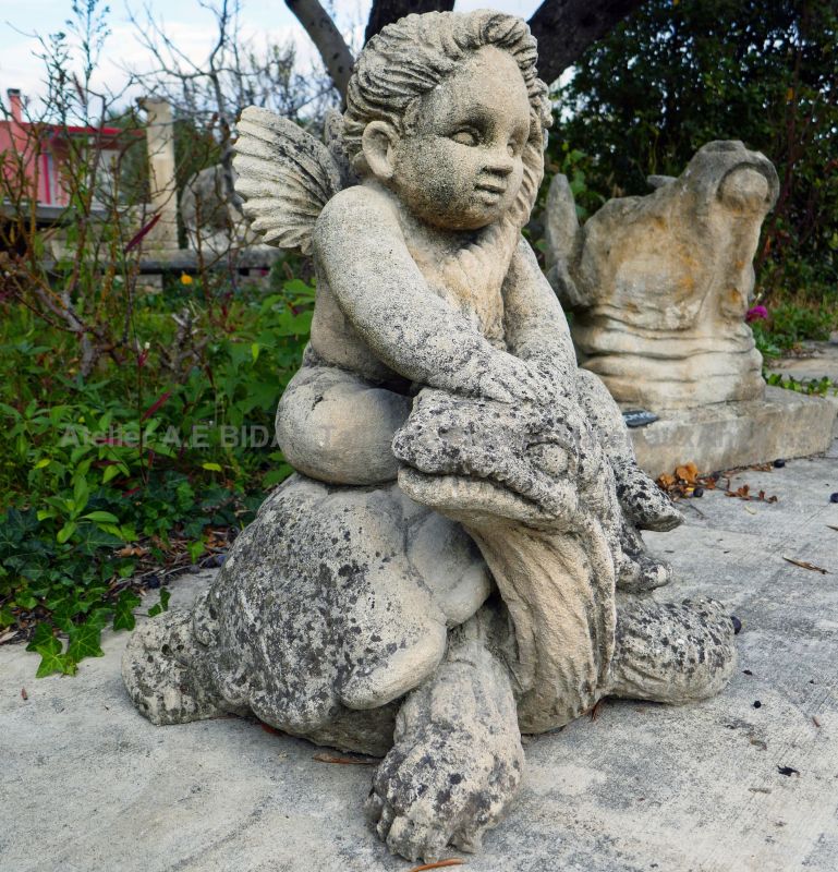 Sculpture en pierre naturelle par l'Atelier Alain BIDAL de l'Isle sur la Sorgue (Provence)
