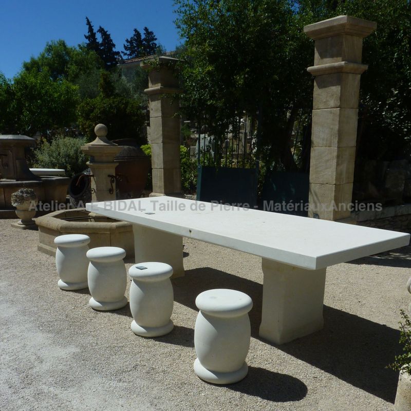Stool in stone for garden table - Atelier Alain BIDAL (Provence)