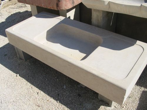 Kitchen sink in stone hand-crafted in Provence by the artisan stone cutter Alain BIDAL