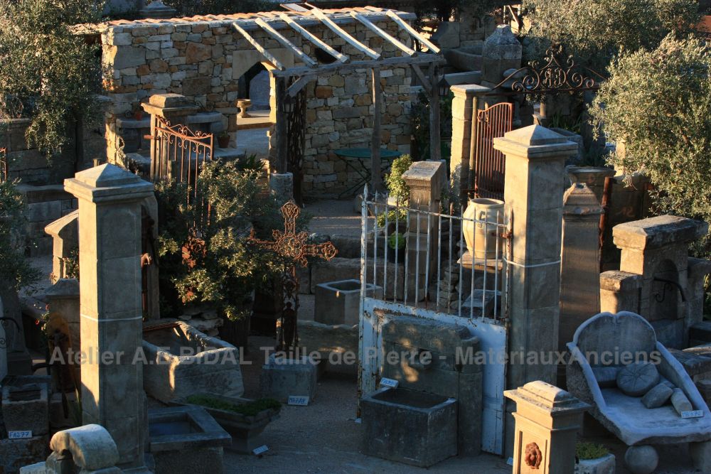 Atelier Bidal, stone cutting and antique materials in Provence