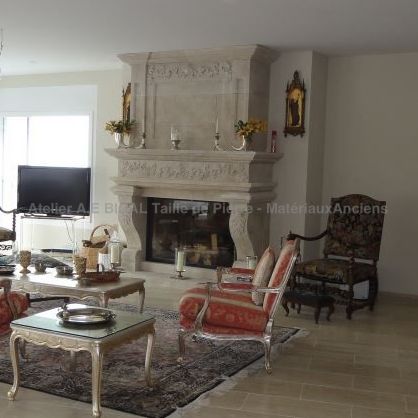 Cheminée en pierre avec trumeau - Atelier Alain BIDAL (Provence)