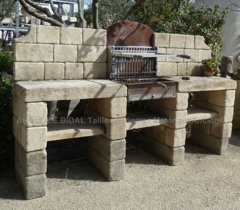 Natural stone barbecue for outdoors - Atelier Alain Bidal (Provence)