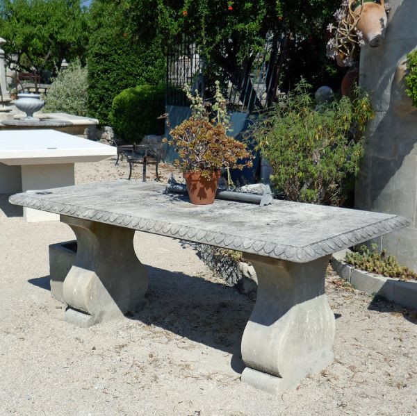 Dining table in stone or Garden table in stone - Atelier Alain BIDAL (Provence)