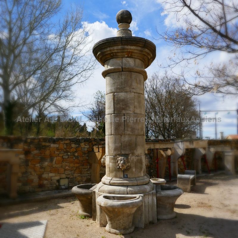 Large garden fountain in carved limestone : an exceptional fountain by the atelier Alain BIDAL (Provence)