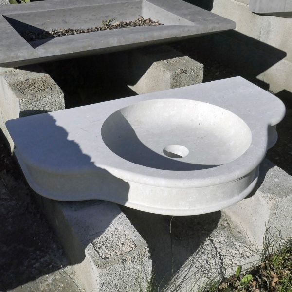 Vasque à poser en pierre : élégant évier pour salle de bain - Atelier Alain BIDAL (Provence)