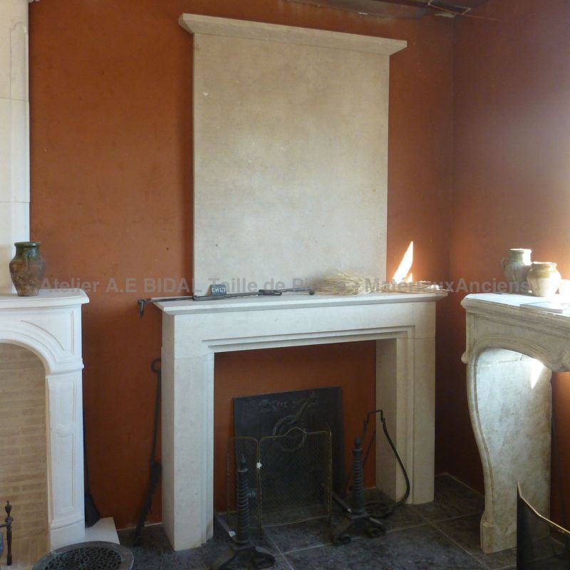 Mantelpiece in stone of Napoleon III style - Atelier Alain BIDAL (Provence)
