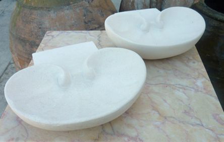 Petite vasque en pierre porte-savon pour une décoration en pierre élégante d'une salle de bain