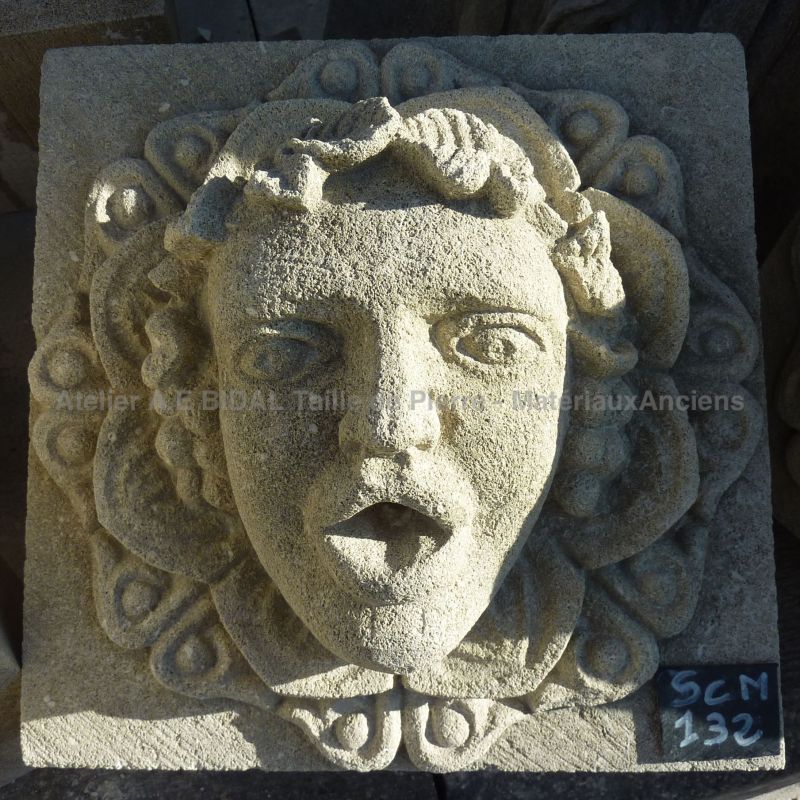 Water outlet in carved limestone : an exceptional and decorative sculpture in stone by Alain BIDAL, Provence
